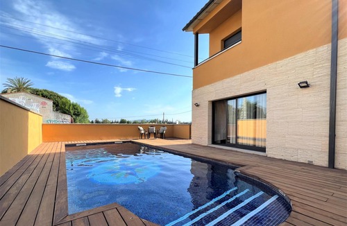 Bon Relax Ski Chalet | House Bon Relax 1 - A/C, private pool, garden, barbecue, parking. Costa Brava