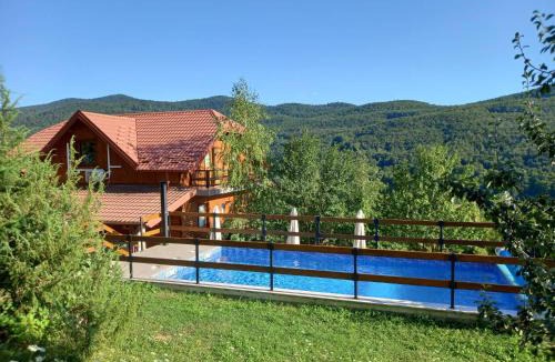 Kuterevo Ski Chalet | House Breza