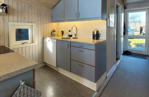 Hesselager House | House by Great Belt with bridge view