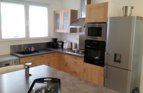 Martin-Eglise House | House by the river with WIFI