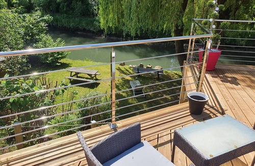 Martin-Eglise House | House by the river with WIFI