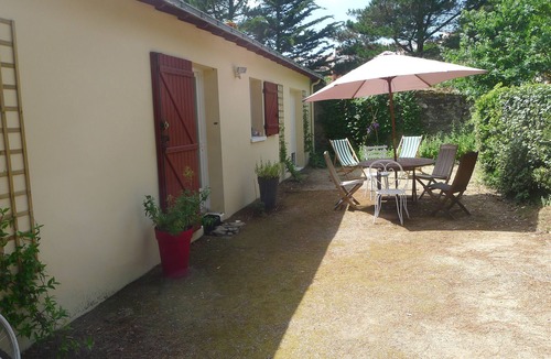 Loire-Atlantique House | house by the sea in la birochère