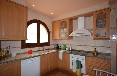 L'Armentera Ski Chalet | House Can Teixido - Wifi, private pool, garden, barbecue, office. Costa Brava