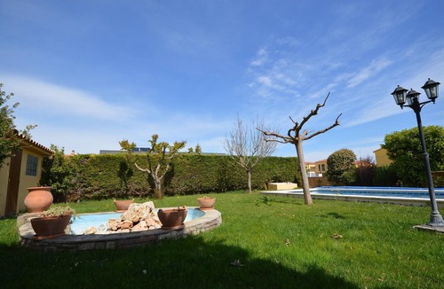 L'Armentera Ski Chalet | House Can Teixido - Wifi, private pool, garden, barbecue, office. Costa Brava