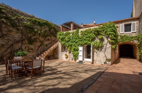 Peratallada Cottage | House Casa de les Voltes