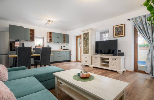 Groznjan Ski Chalet | House Casa Piccola Leona with pool in Istria