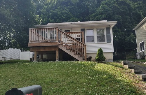 Middletown House | House central Location with Home Gym