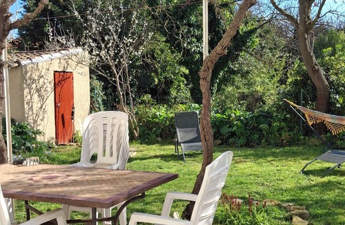Villeneuve-les-Avignon House | House close to the historic center, able to accommodate 6 adults in comfort,