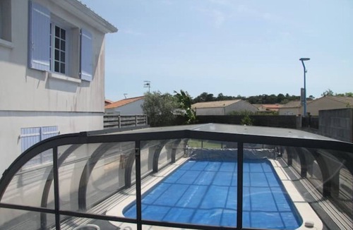 Les Conches House | House close to the beach