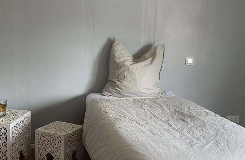 Montmagny House | House close to transport