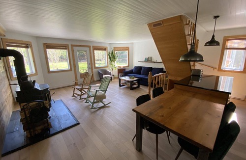 Saint-Lucien Ski Chalet | House/cottage on the edge of the forest