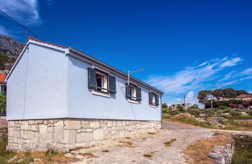 Gata House | House Country (111831-K1) - Gata