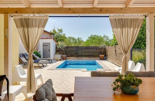 Susica House | House Crassula