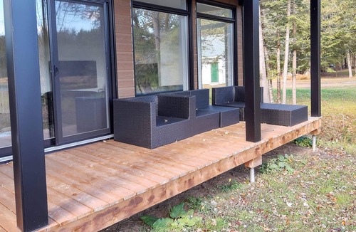 Georgeville House | House directly on the lake front
