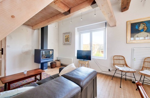 Saint-Michel-en-l'Herm House | House for 6 in Vendée with garden