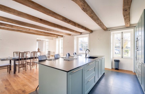 Tremereuc House | House for 12 with large garden and swimming pool