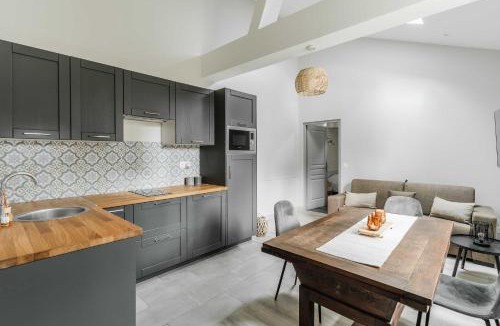 Deauville City Centre House | House for 18 people with cinema Place Morny