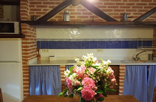 Penamellera Alta Cottage | House for 4 pax. Peaks of Europe. Garden, barbecue, parking, swings, free Wifi.