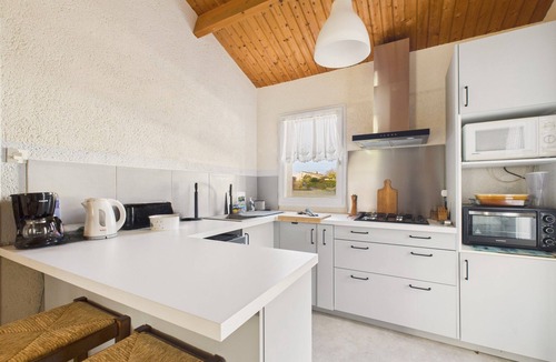 La Chaize-Giraud House | House for 4 with garden and veranda