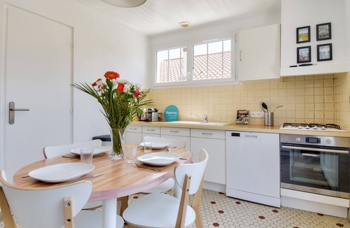 La Barre-de-Monts Ski Chalet | House for 5 between beach and forest