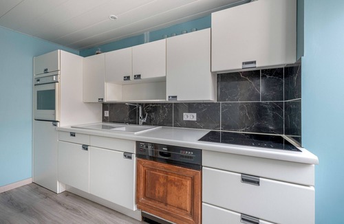 La Rogere Ski Chalet | House for 5 people, 350m from the beach.