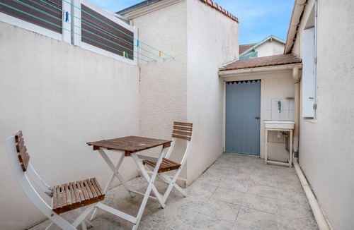 La Rogere Ski Chalet | House for 5 people, 350m from the beach.