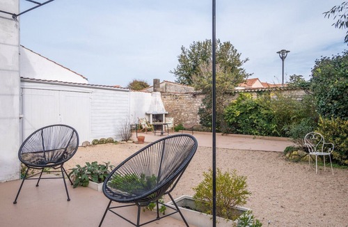 Jard-sur-Mer House | House for 6 - Garden - 950m from beach