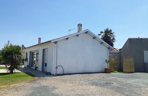 La Faute-sur-Mer House | House for 6 near La Faute sur Mer center, pets allowed