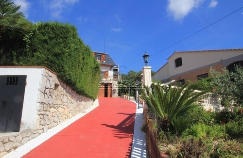 Canyelles House | HOUSE FOR 6 PEOPLE - WITH PANORAMIC VIEWS - PRIVATE POOL - BARBACOA