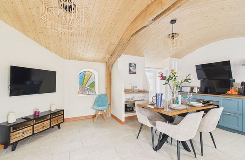 L'Epine House | House for 6 with garden, near salt marshes