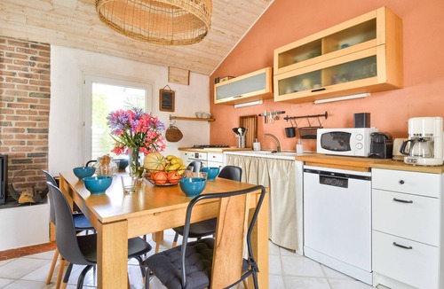 L'Epine Ski Chalet | House for 7, 800m from sea, with garden