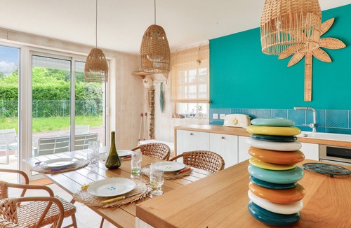 Arradon House | House for 8 with pool 500m from the beach