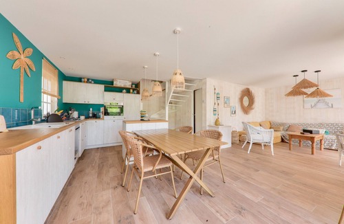 Arradon House | House for 8 with pool 500m from the beach