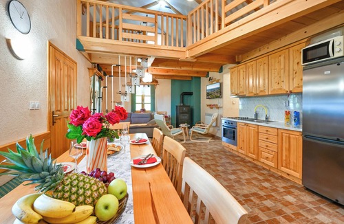 Radoboj House | House for couples and families with jacuzzi, sauna, barbecue, and nature views