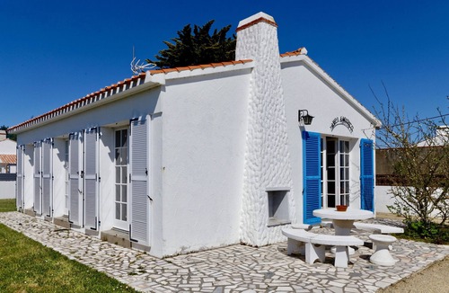 Noirmoutier-en-l'Ile House | House for 4 - Garden - 400m from Lutins beach