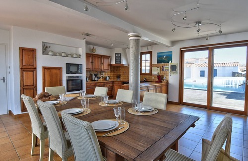 Noirmoutier-en-l'Ile House | House for 11 - Swimming pool - Noirmoutier-en-L ile