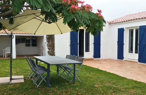 Noirmoutier-en-l'Ile Ski Chalet | House for 10 with garden in Noirmoutier