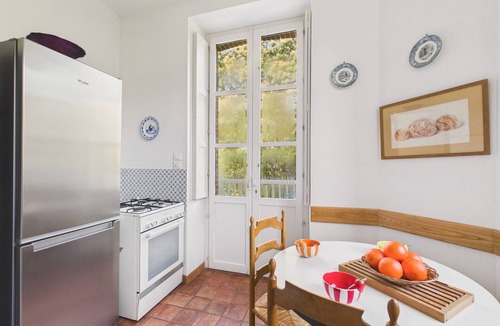Noirmoutier-en-l'Ile House | House for 10 with garden, 300 m from the beach