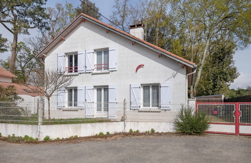 Saint-Brevin-les-Pins House | House for 11 people, seaside and close to town