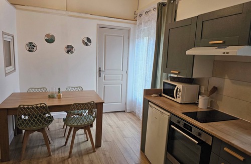 Caumont-sur-Durance House | house for rent.