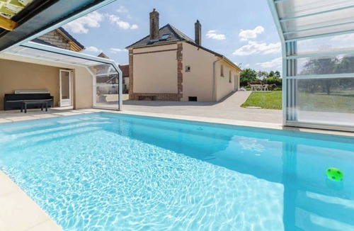 Aix-Villemaur-Palis House | House