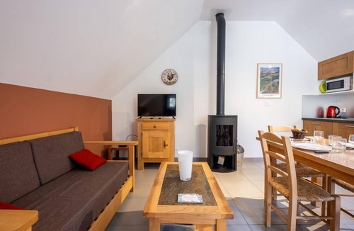 Bagnols-les-Bains House | House