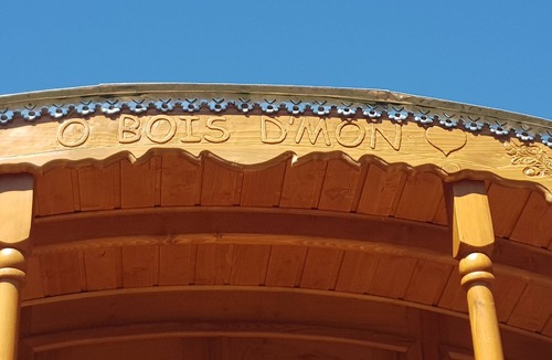 Bussac-Foret Bed & Breakfast | House