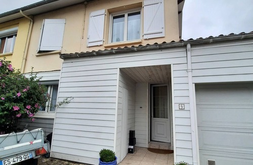 Eysines House | House