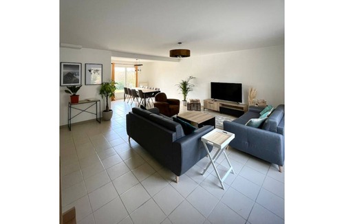 Le Thoureil House | House