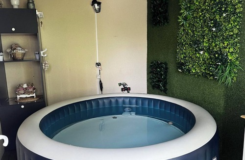La Riviere-Saint-Sauveur House | House in Honfleur 2 bedrooms, jacuzzi, private garden and parking