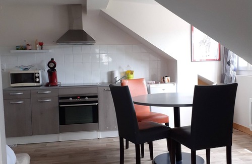 Lannemezan Apartment | House
