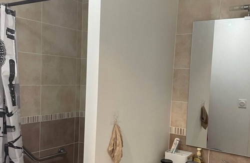 Plogonnec House | House