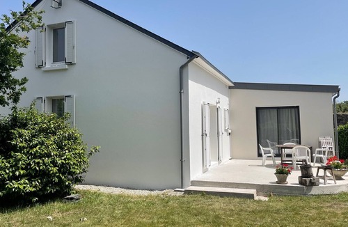 Plogonnec House | House