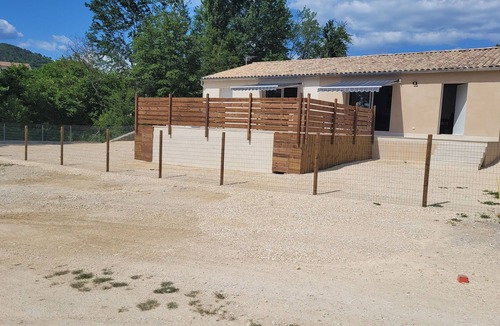 Les Mages House | House